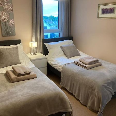 Beautiful 2 Bedroom Flat Overlooking Golf Course 卡诺斯蒂 外观 照片