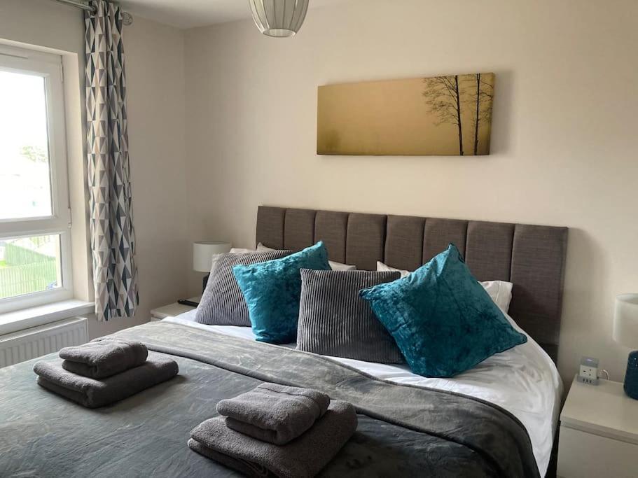 Beautiful 2 Bedroom Flat Overlooking Golf Course 卡诺斯蒂 外观 照片