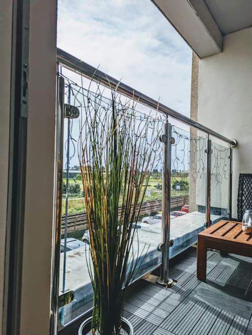 Beautiful 2 Bedroom Flat Overlooking Golf Course 卡诺斯蒂 外观 照片