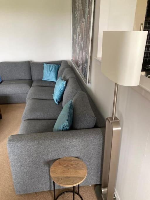 Beautiful 2 Bedroom Flat Overlooking Golf Course 卡诺斯蒂 外观 照片