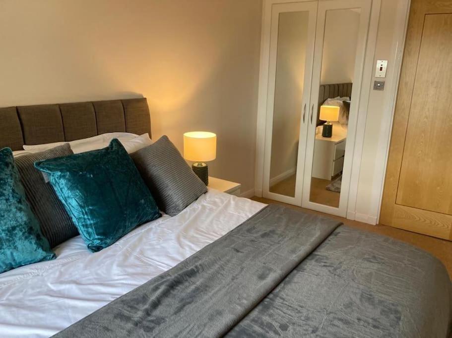 Beautiful 2 Bedroom Flat Overlooking Golf Course 卡诺斯蒂 外观 照片